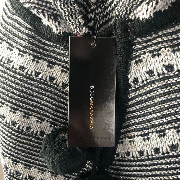 NWT BCBG MaxAria Hooded Poncho Size S/M - Picture 9 of 11